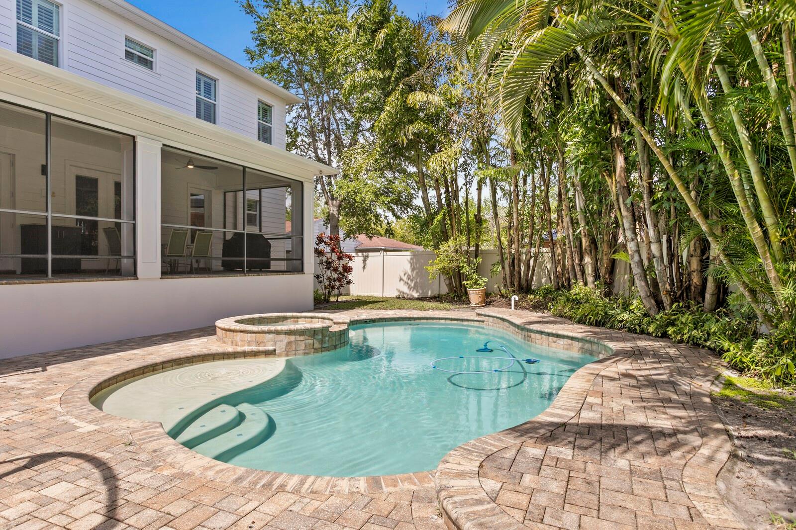 DAVIS ISLANDS REP OF PT O - Residential