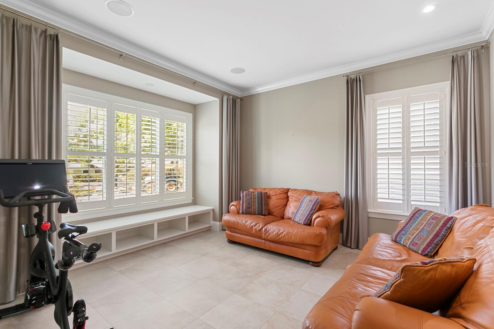 DAVIS ISLANDS REP OF PT O - Residential