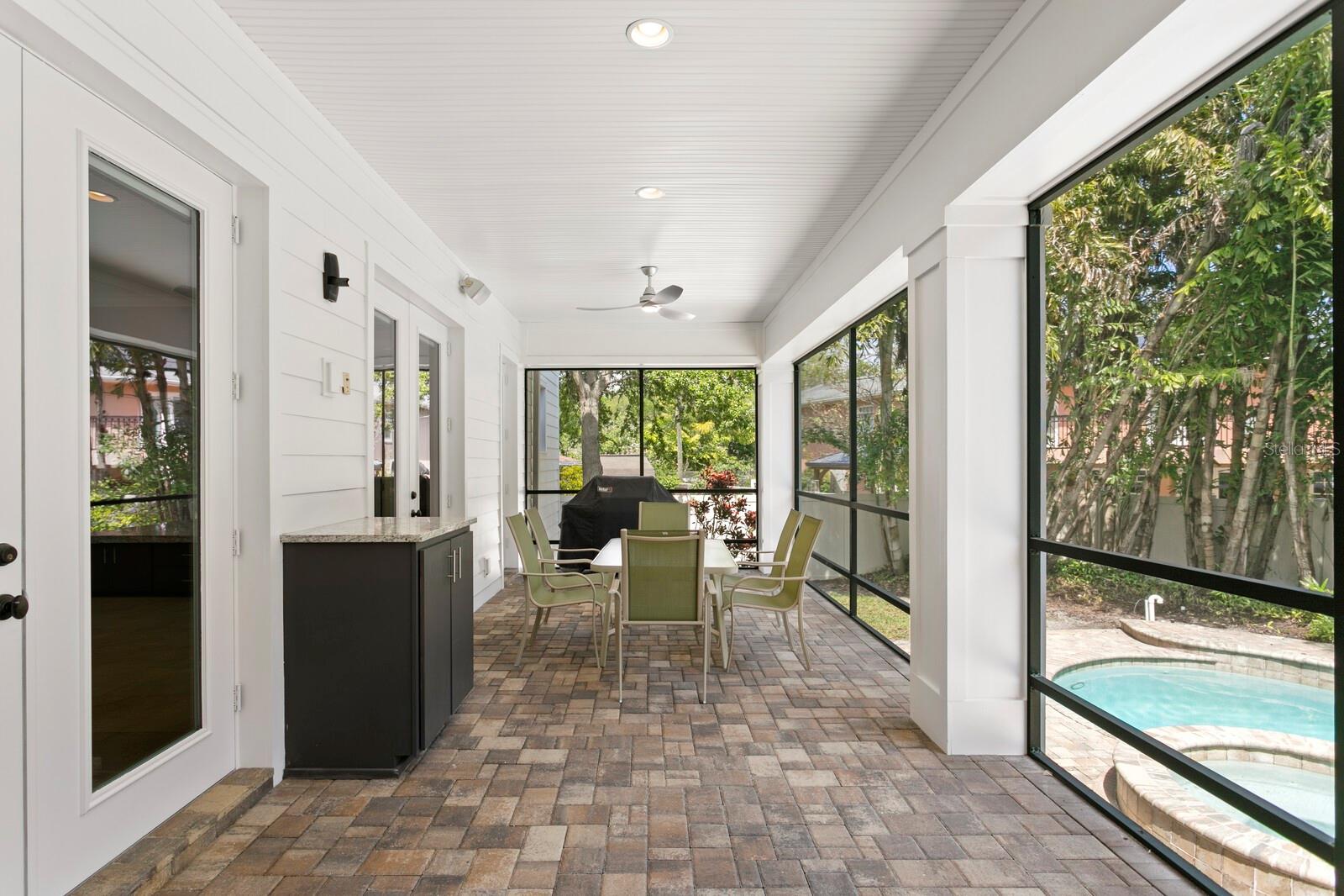 DAVIS ISLANDS REP OF PT O - Residential