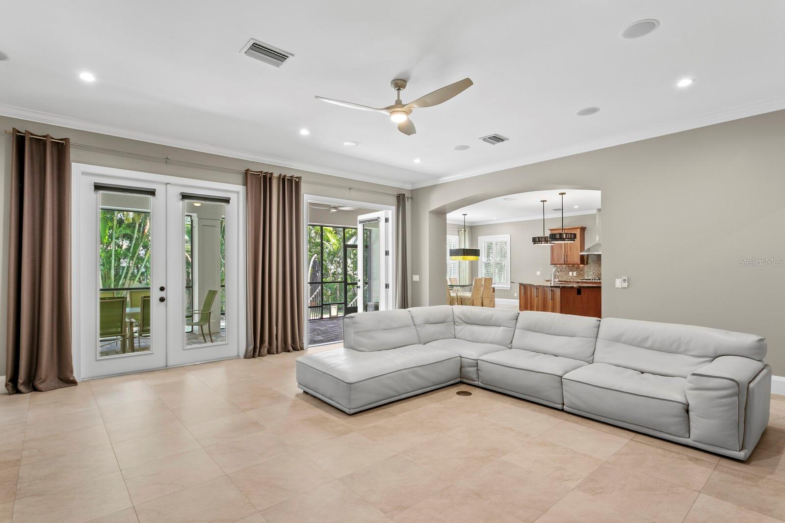 DAVIS ISLANDS REP OF PT O - Residential