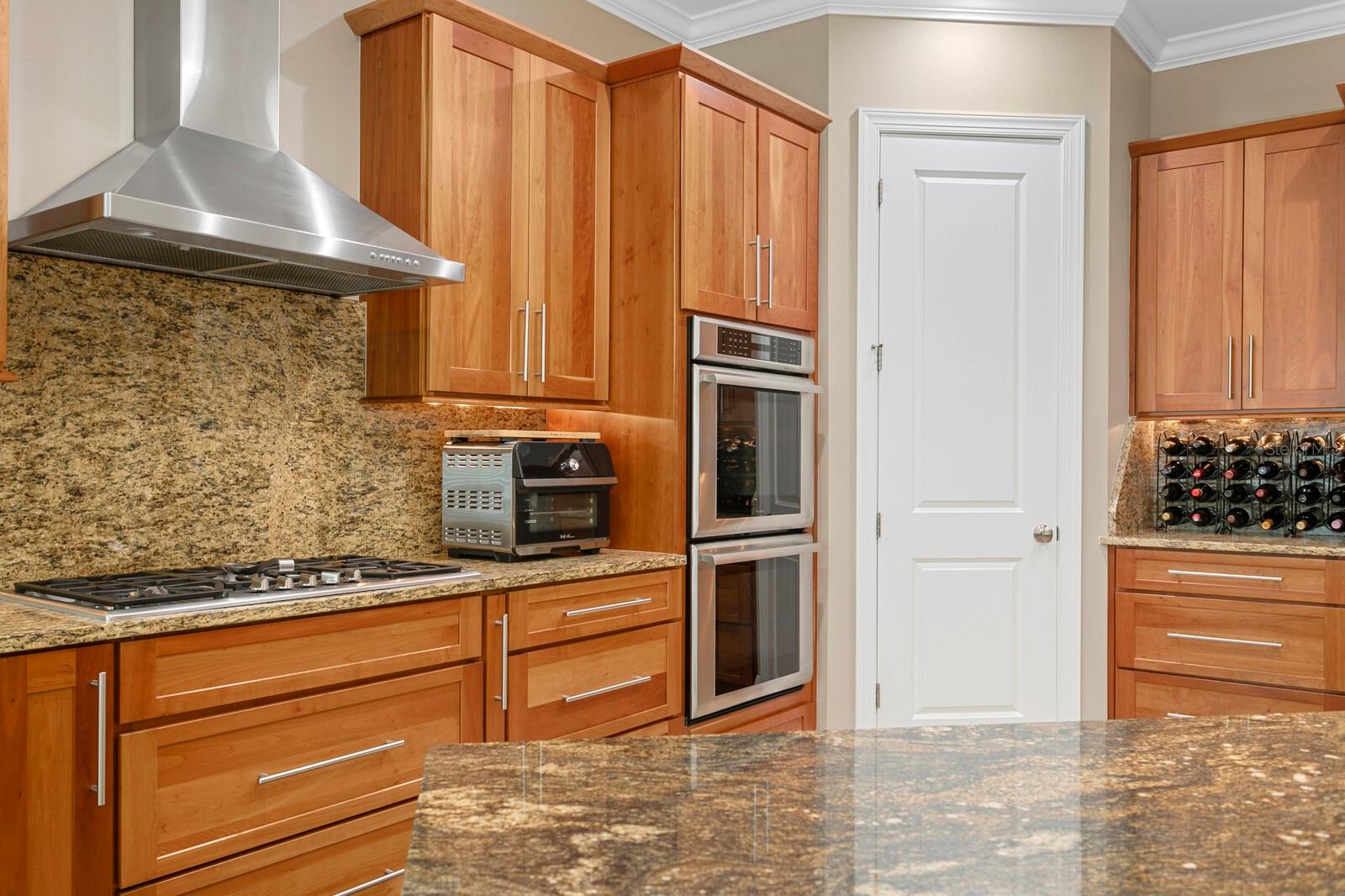 DAVIS ISLANDS REP OF PT O - Residential