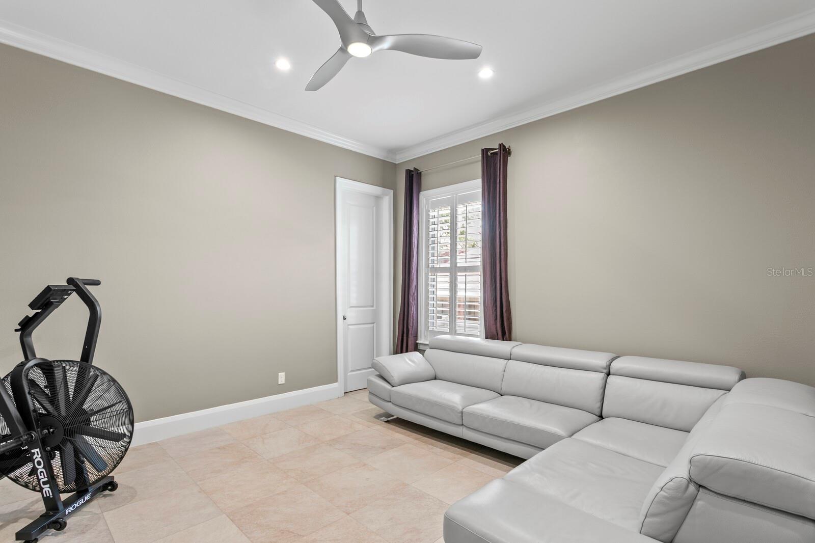 DAVIS ISLANDS REP OF PT O - Residential