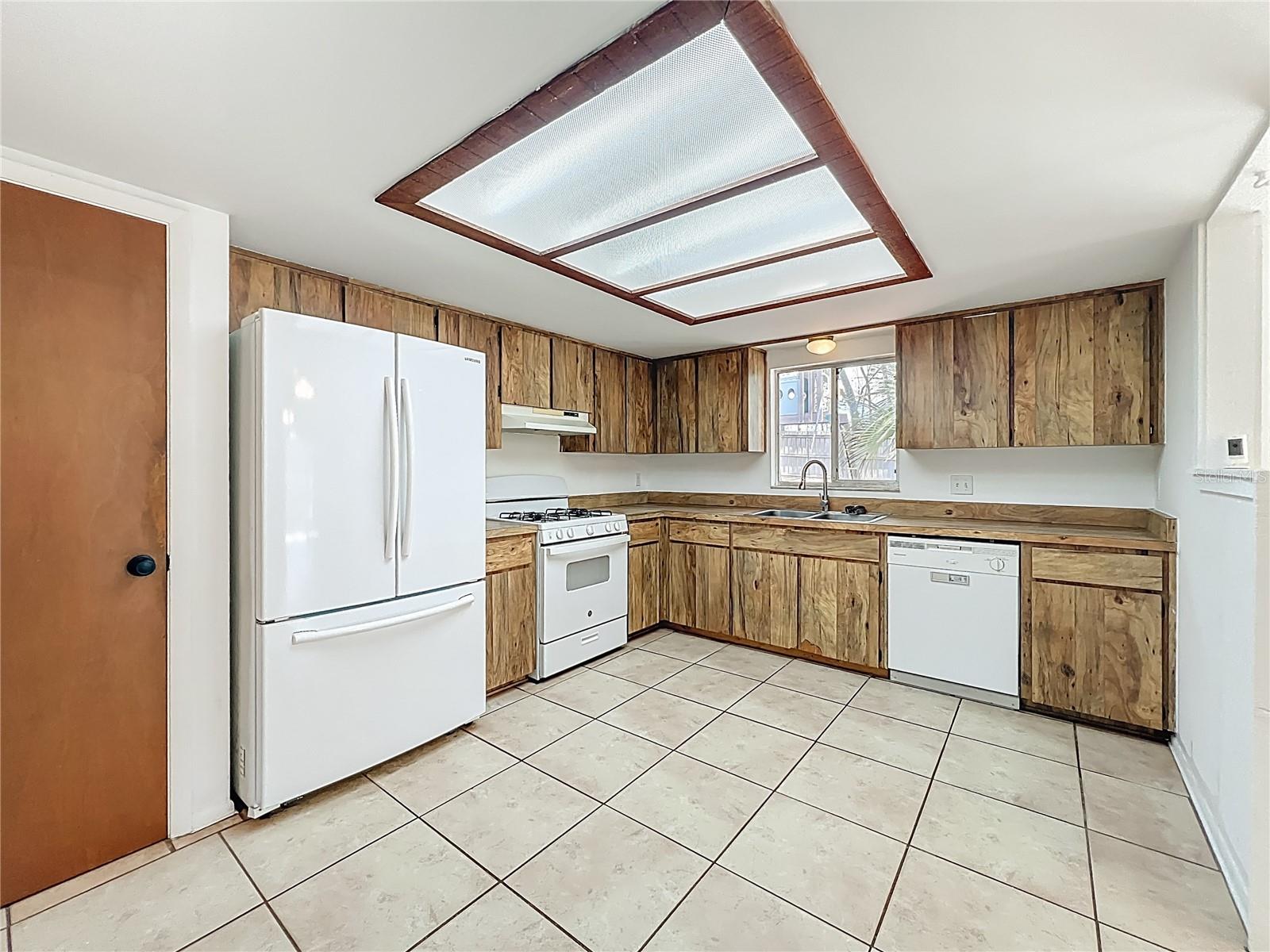 STERLING PARK UNIT 04 - Residential