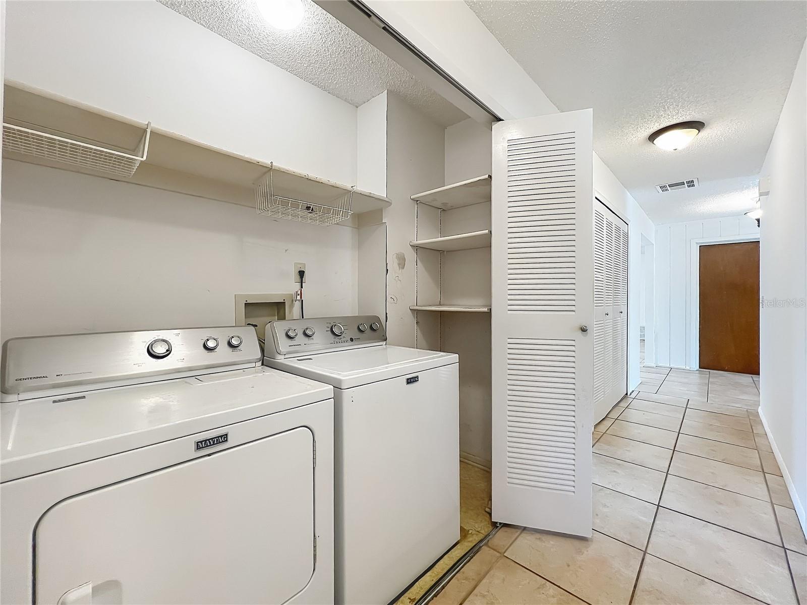 STERLING PARK UNIT 04 - Residential