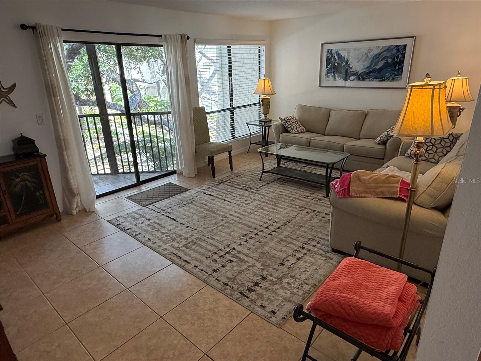 6157 MIDNIGHT PASS ROAD F22