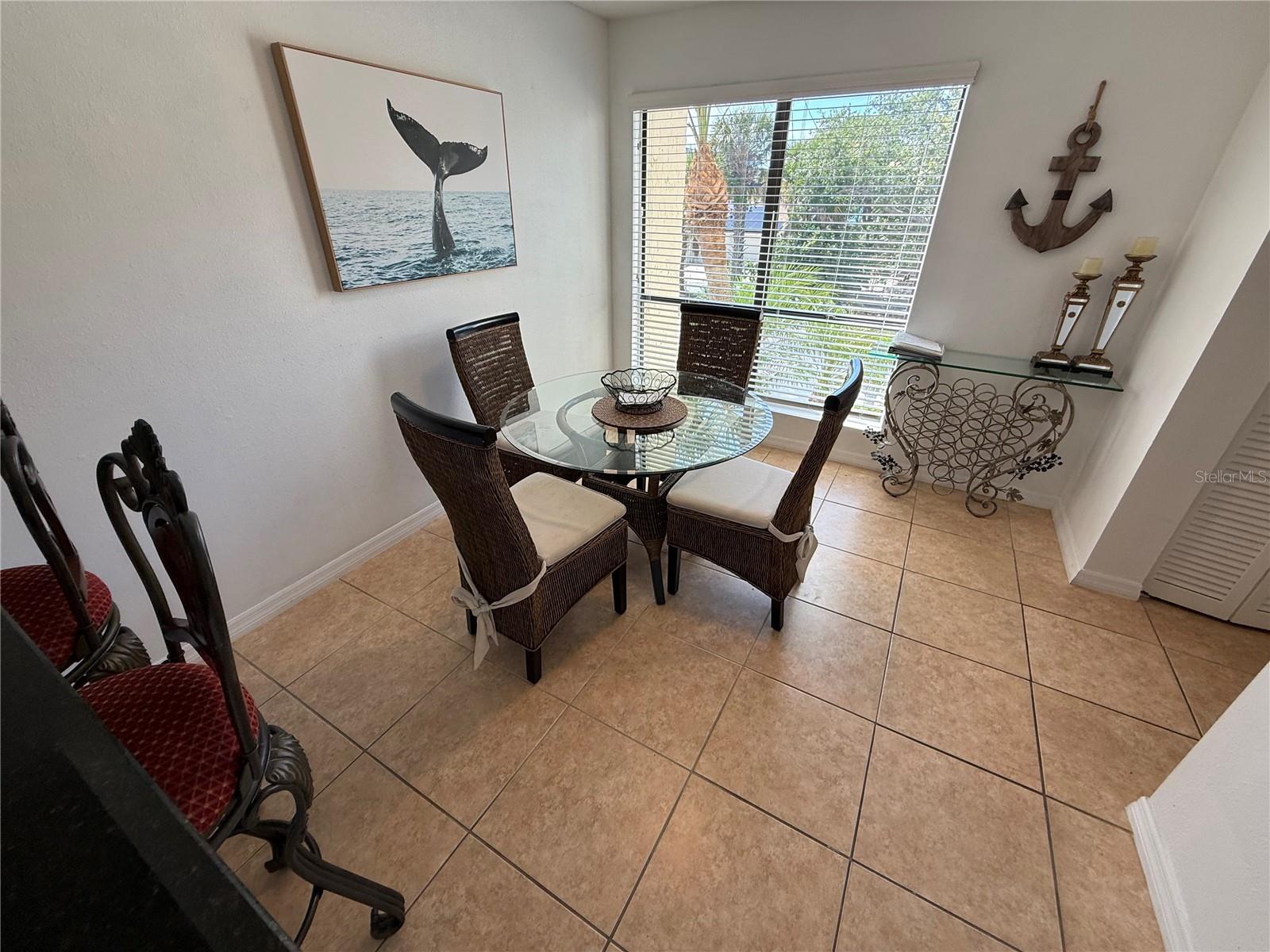 BAY OAKS - Residential