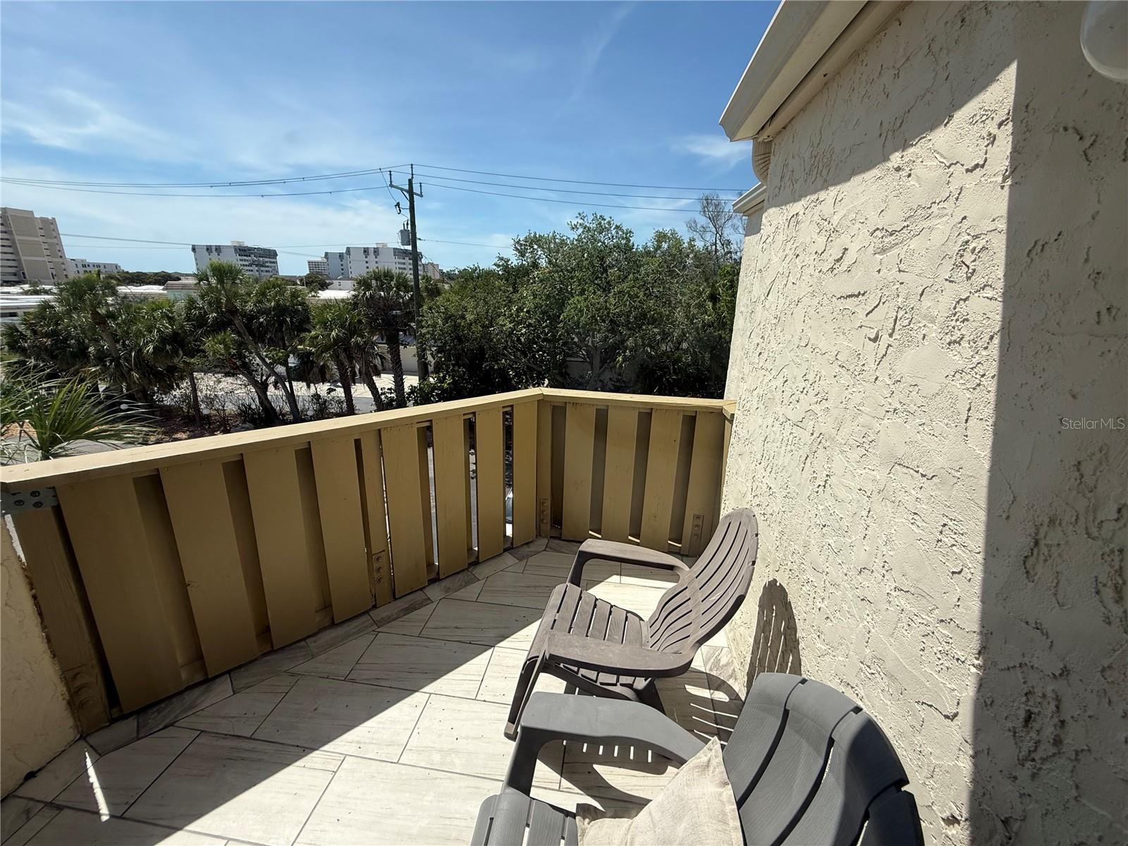 BAY OAKS - Residential