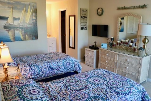 BAY OAKS - Residential