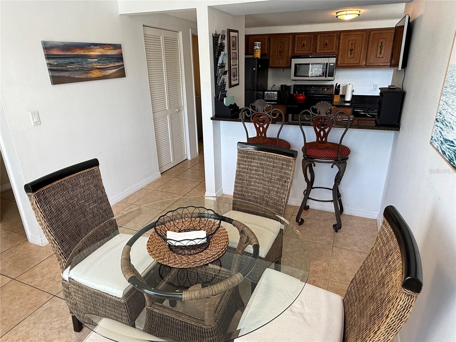 BAY OAKS - Residential