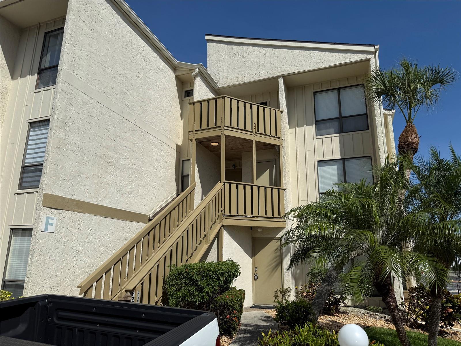 BAY OAKS - Residential