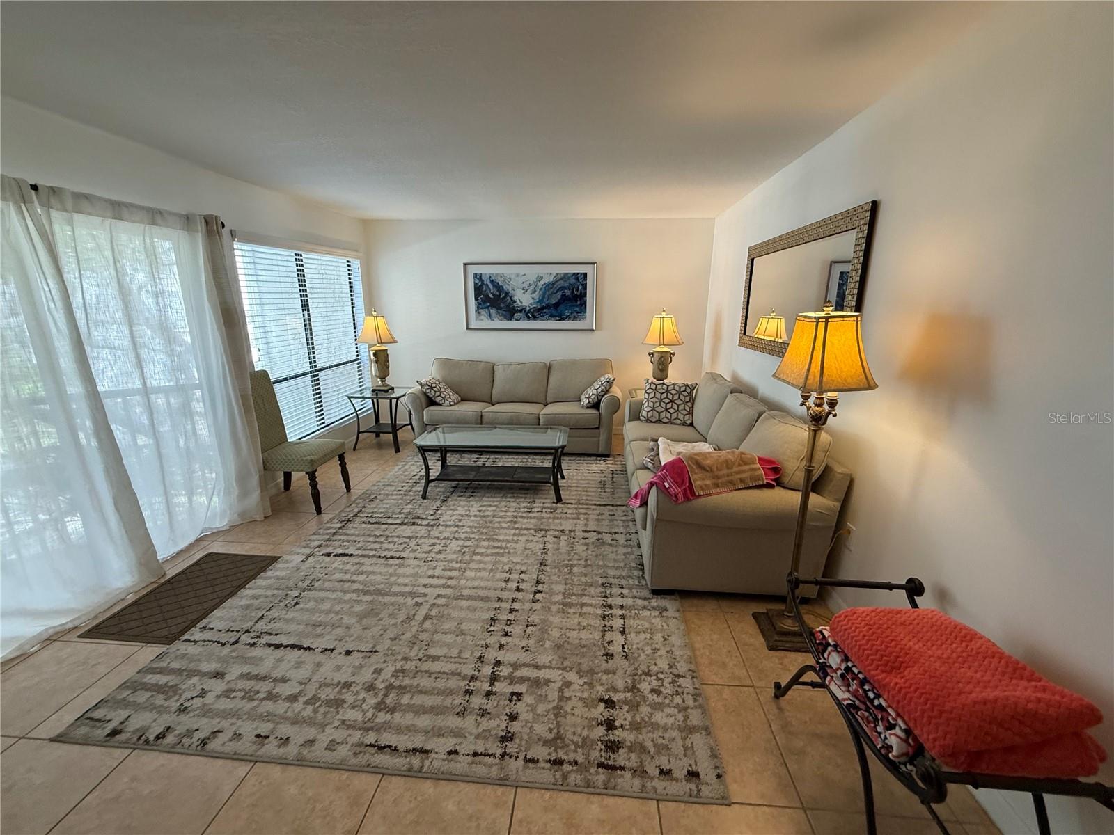 BAY OAKS - Residential