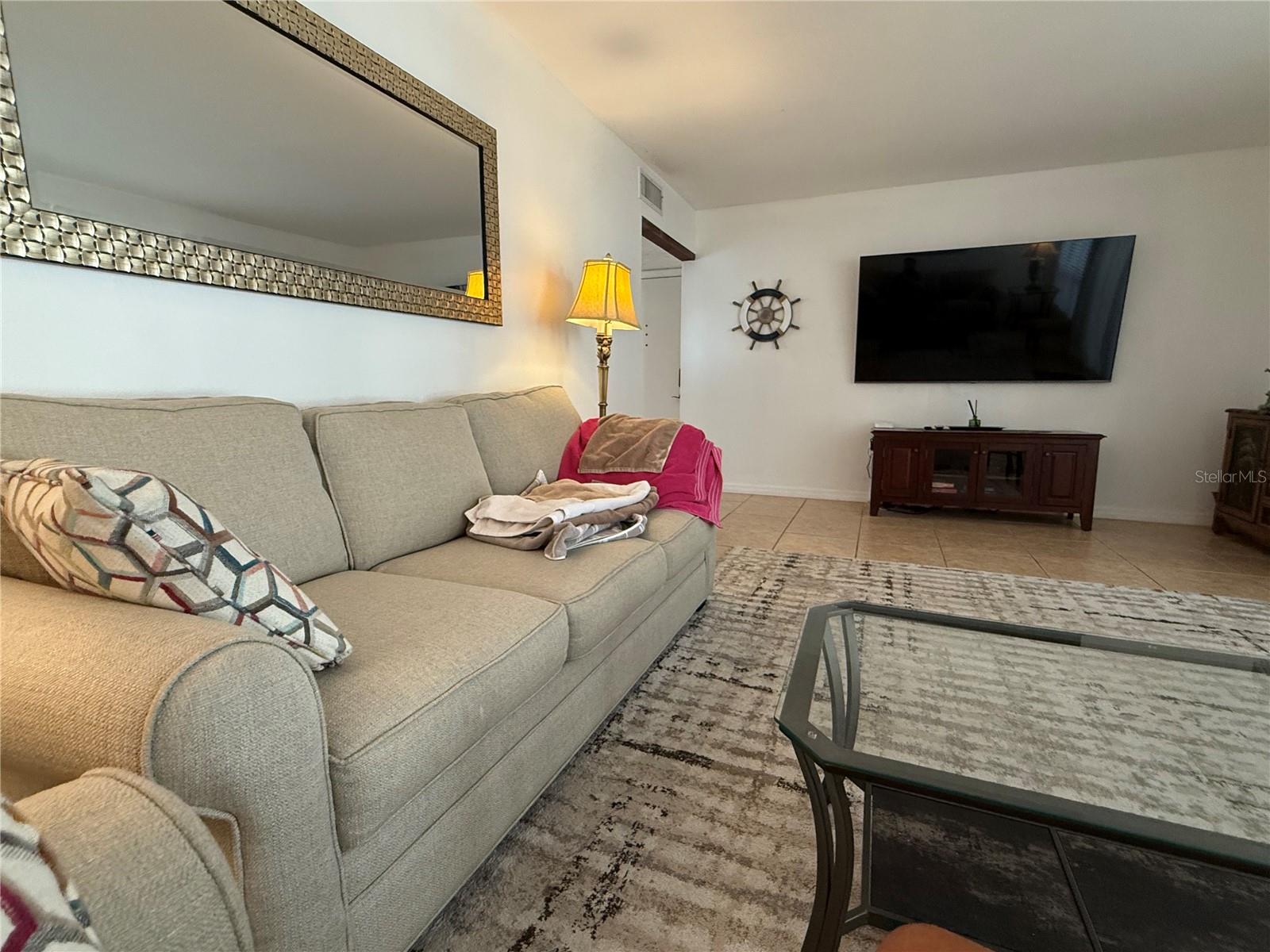 BAY OAKS - Residential