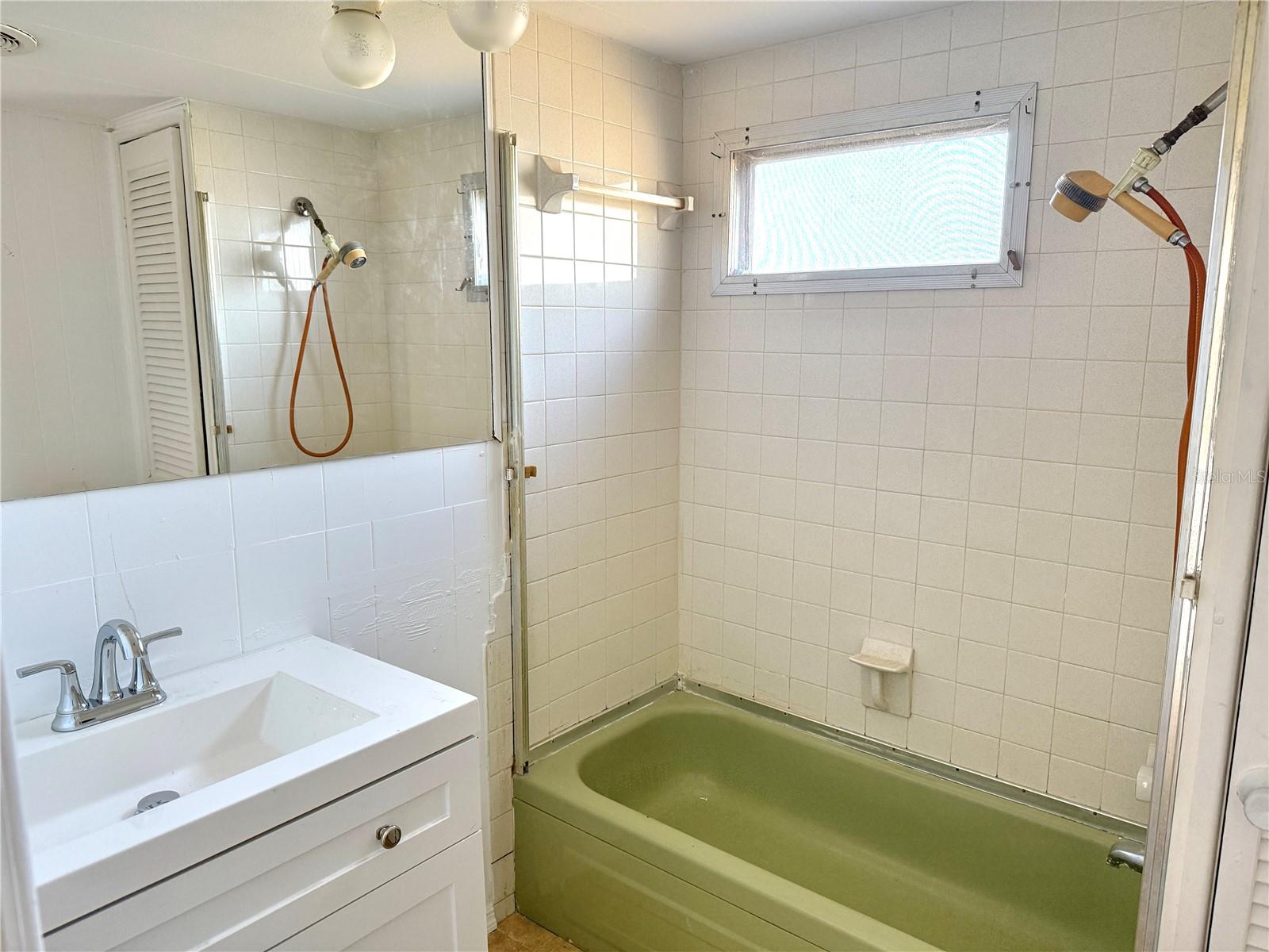 TRI-PAR ESTATES - Residential