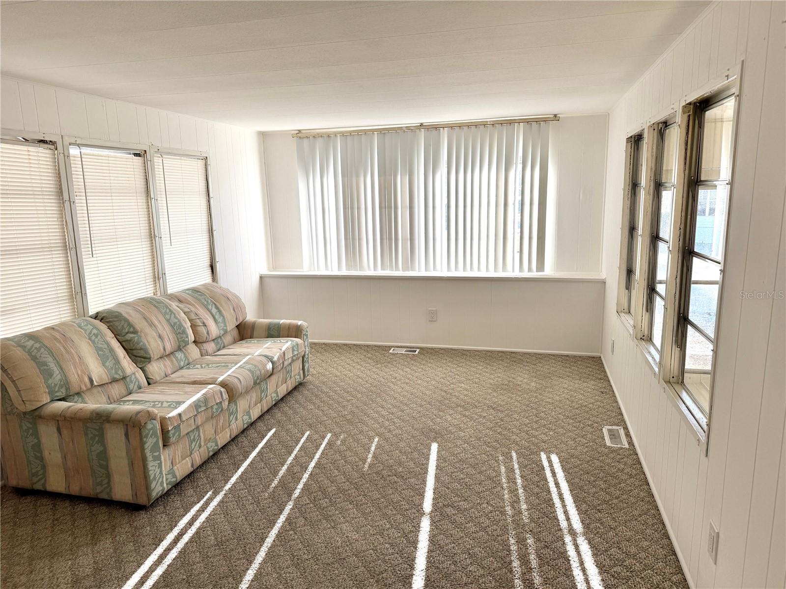 4928 DESERT INN AVENUE