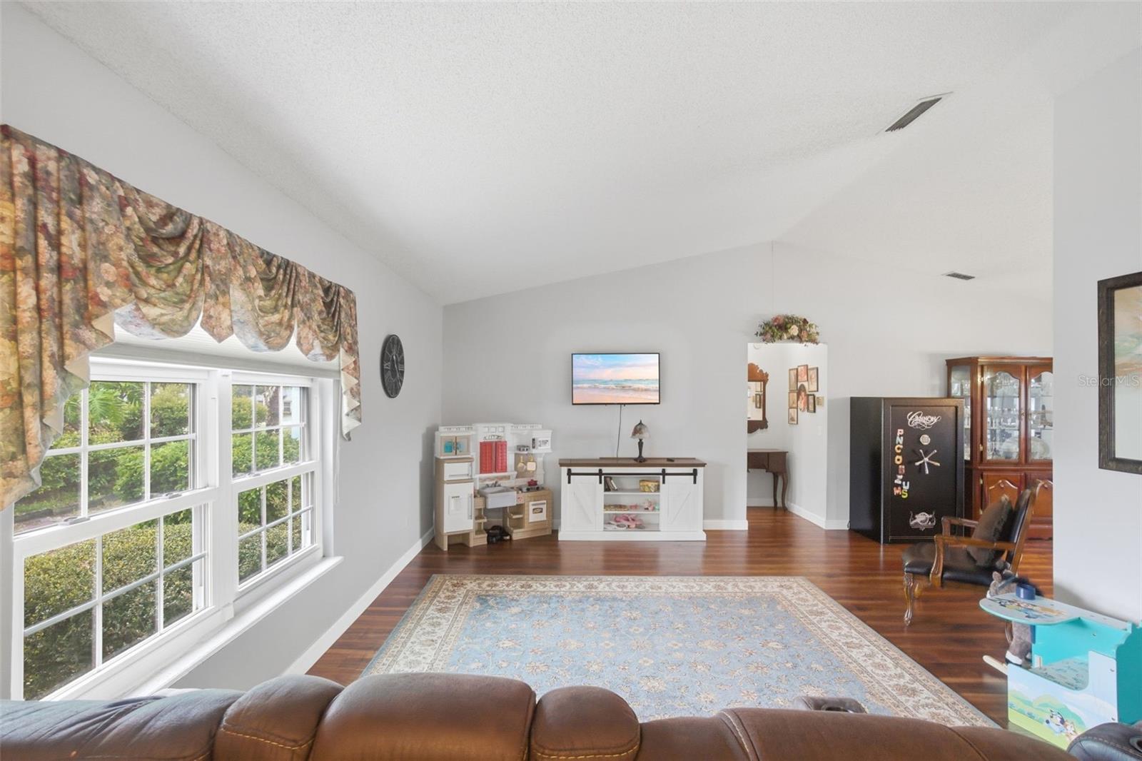 SHADOW RIDGE PH 01 - Residential