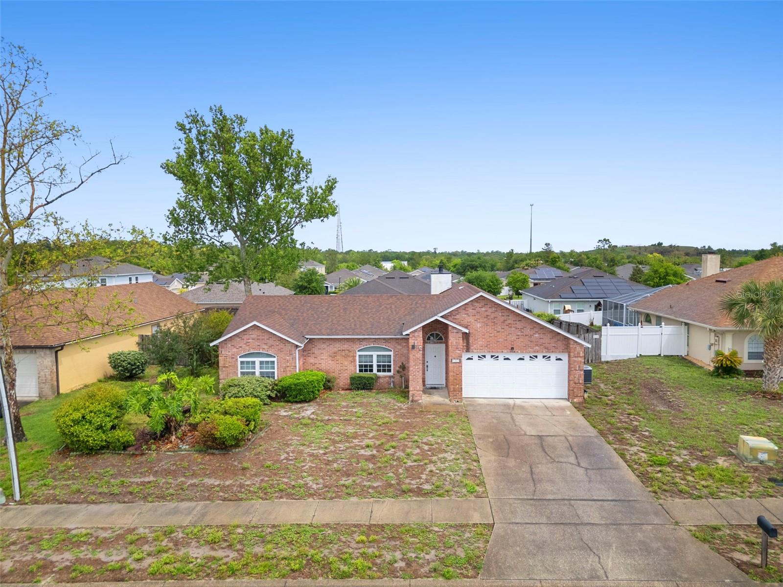 790 WILLOW CREST STREET