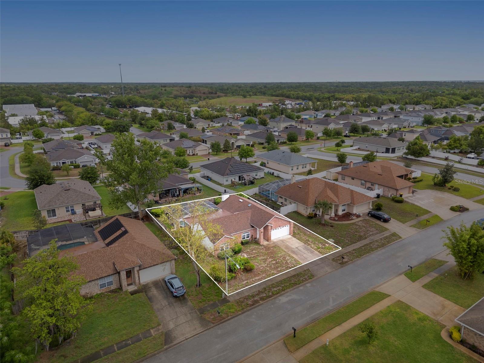 790 WILLOW CREST STREET