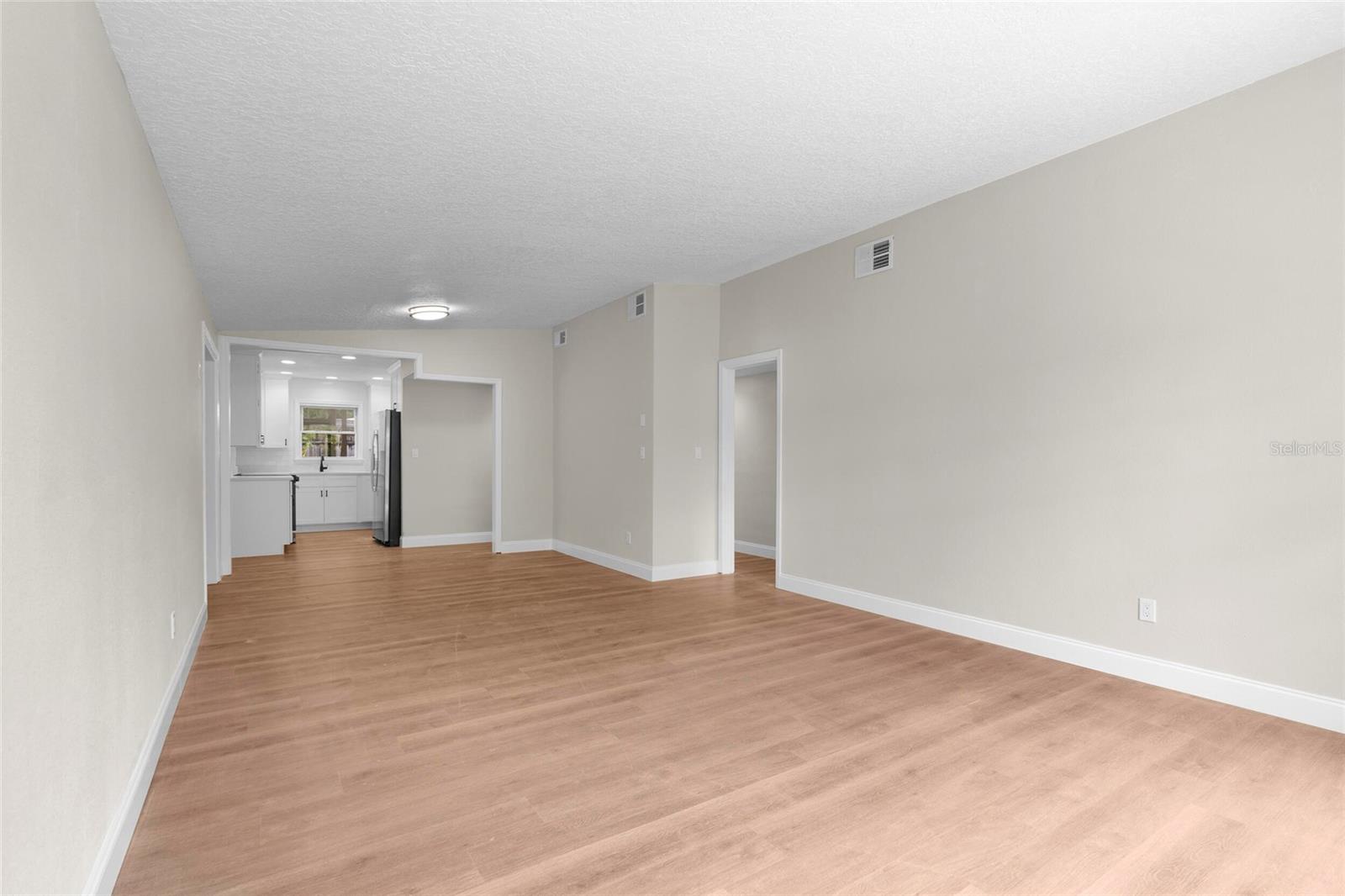 404 COURTNEY DRIVE
