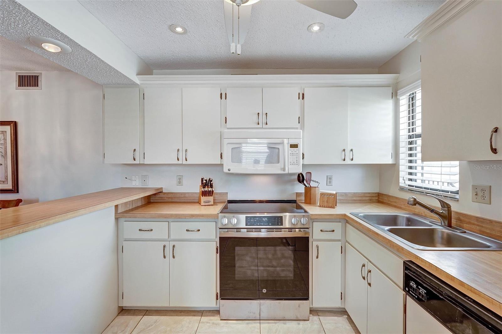 MORTON VILLAGE - Residential