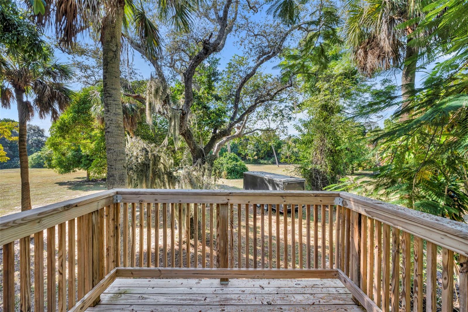 METES AND BOUNDS - Commercial Sale