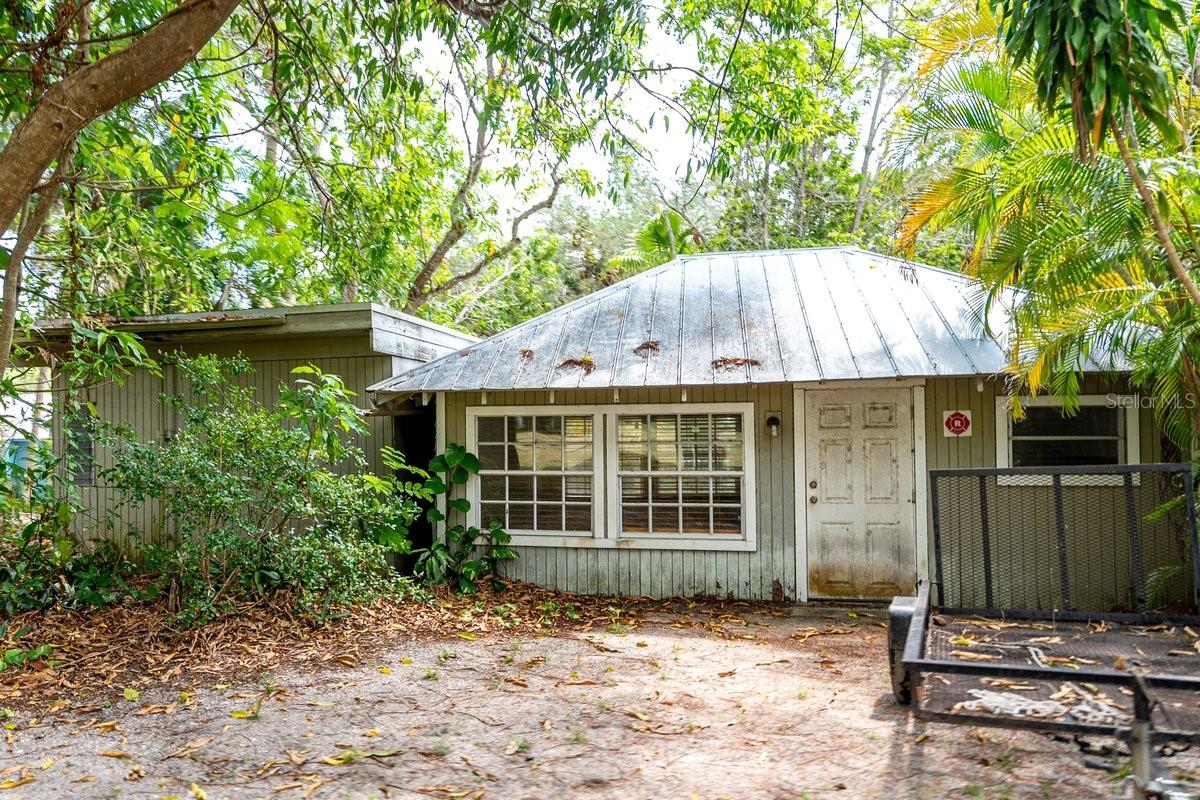 METES AND BOUNDS - Commercial Sale