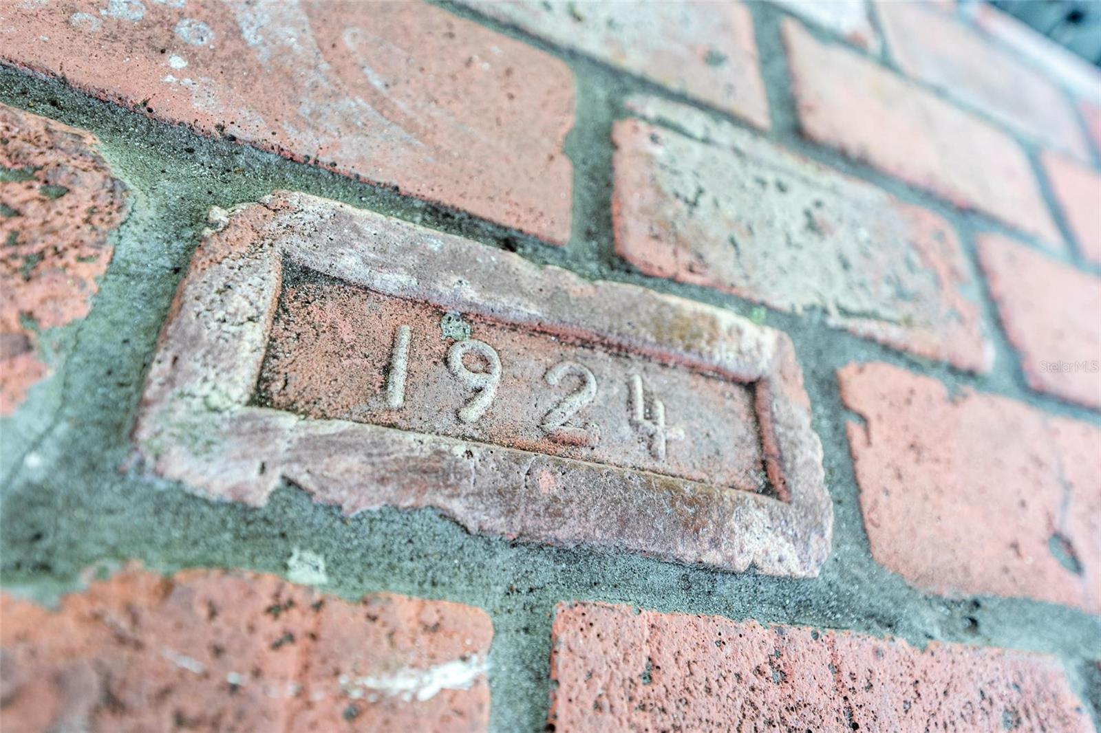 METES AND BOUNDS - Commercial Sale