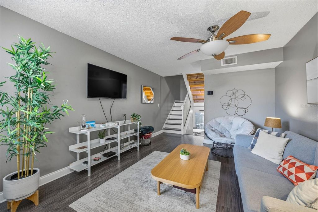 Photo of 4507 W La Villa Lane, Tampa, FL 33611 (MLS # TB8479778)