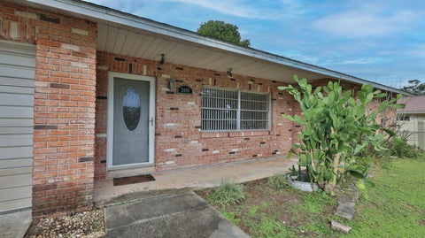 Photo of 2408 Juniper Drive, Edgewater, FL 32141 (MLS # O6451325)