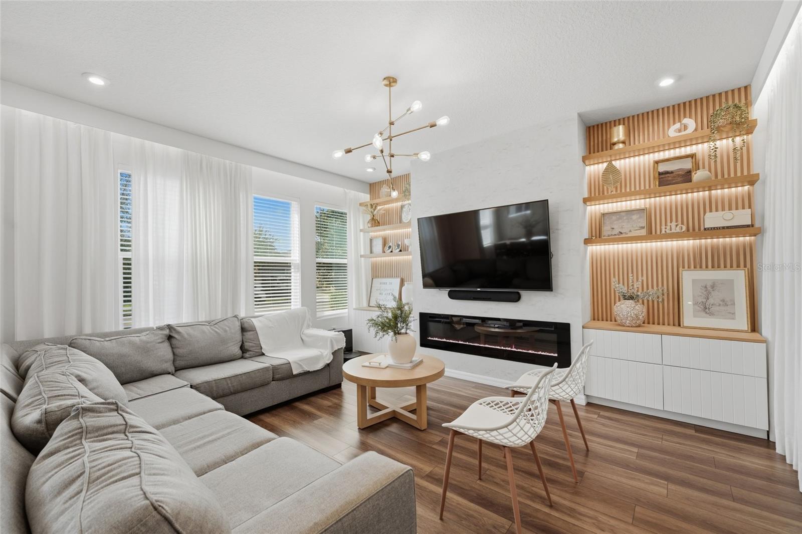 HAWKSMOOR PH 2 - Residential