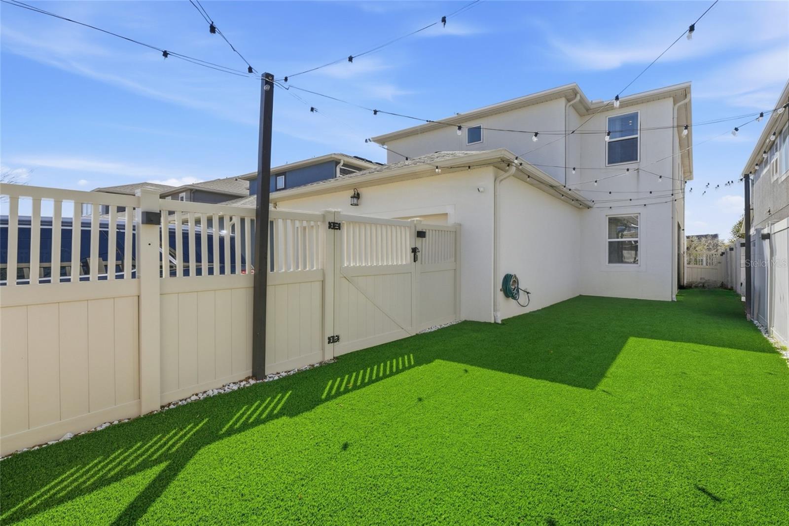 HAWKSMOOR PH 2 - Residential