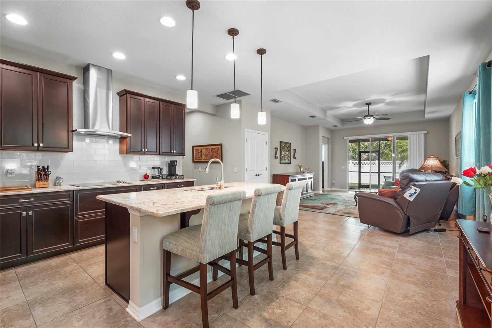BOUGAINVILLEA PLACE - Residential