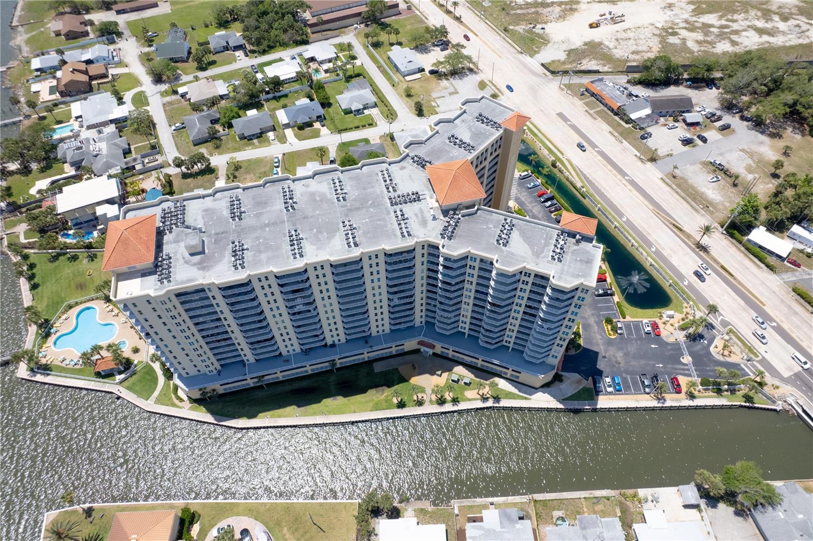 HALIFAX LANDING - Residential