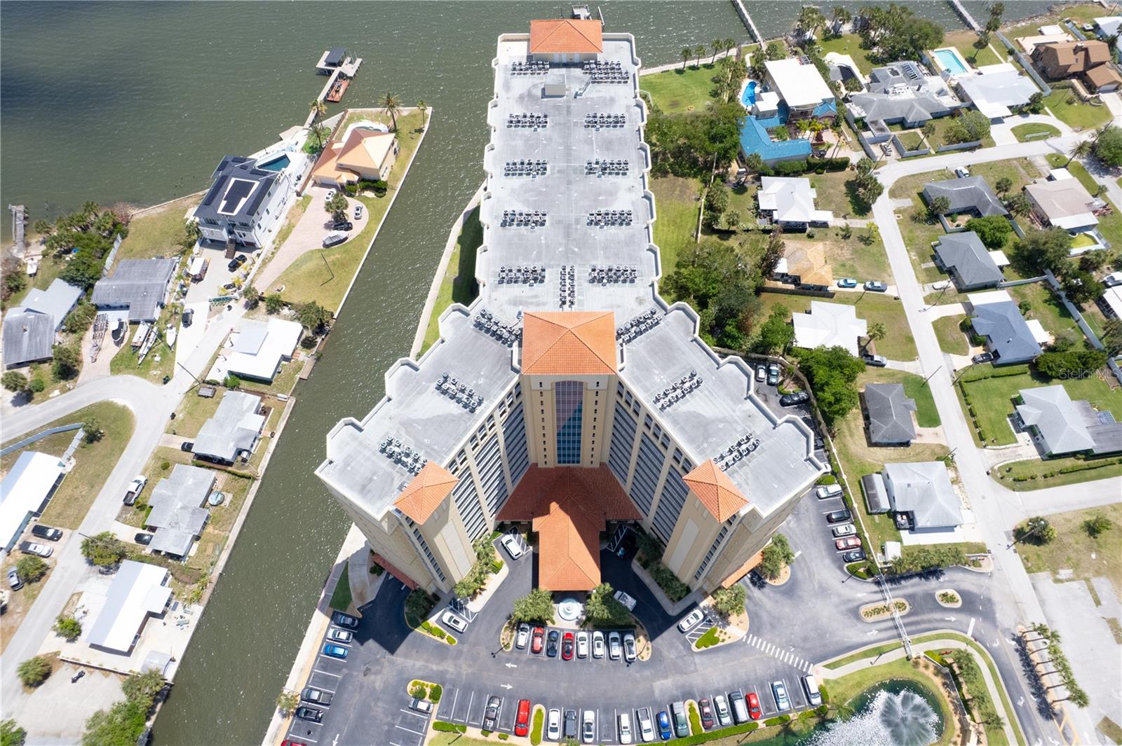 HALIFAX LANDING - Residential