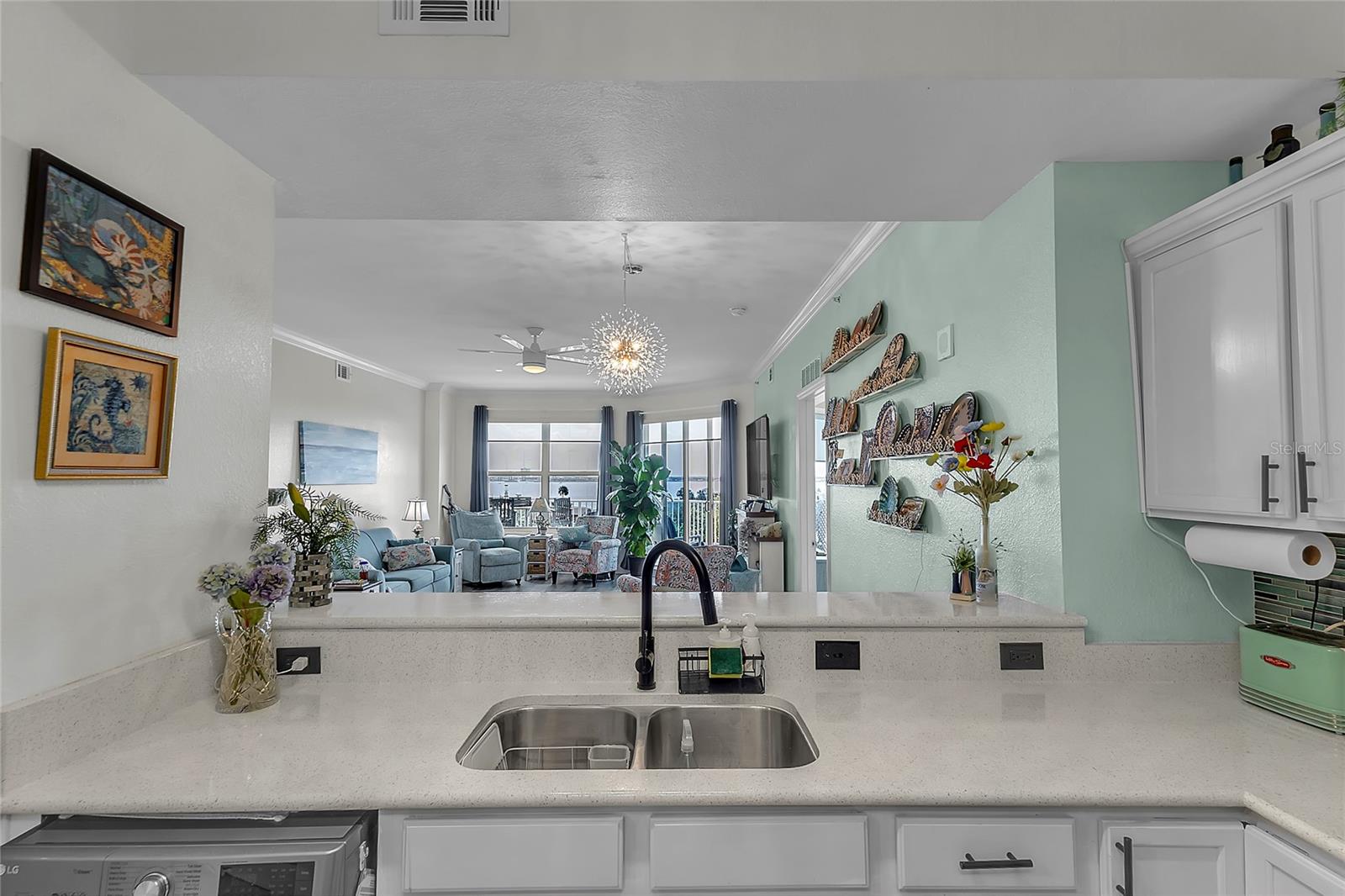 HALIFAX LANDING - Residential