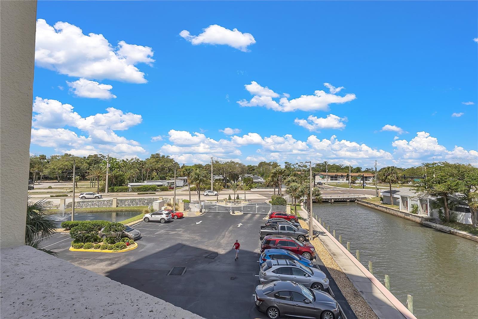 HALIFAX LANDING - Residential