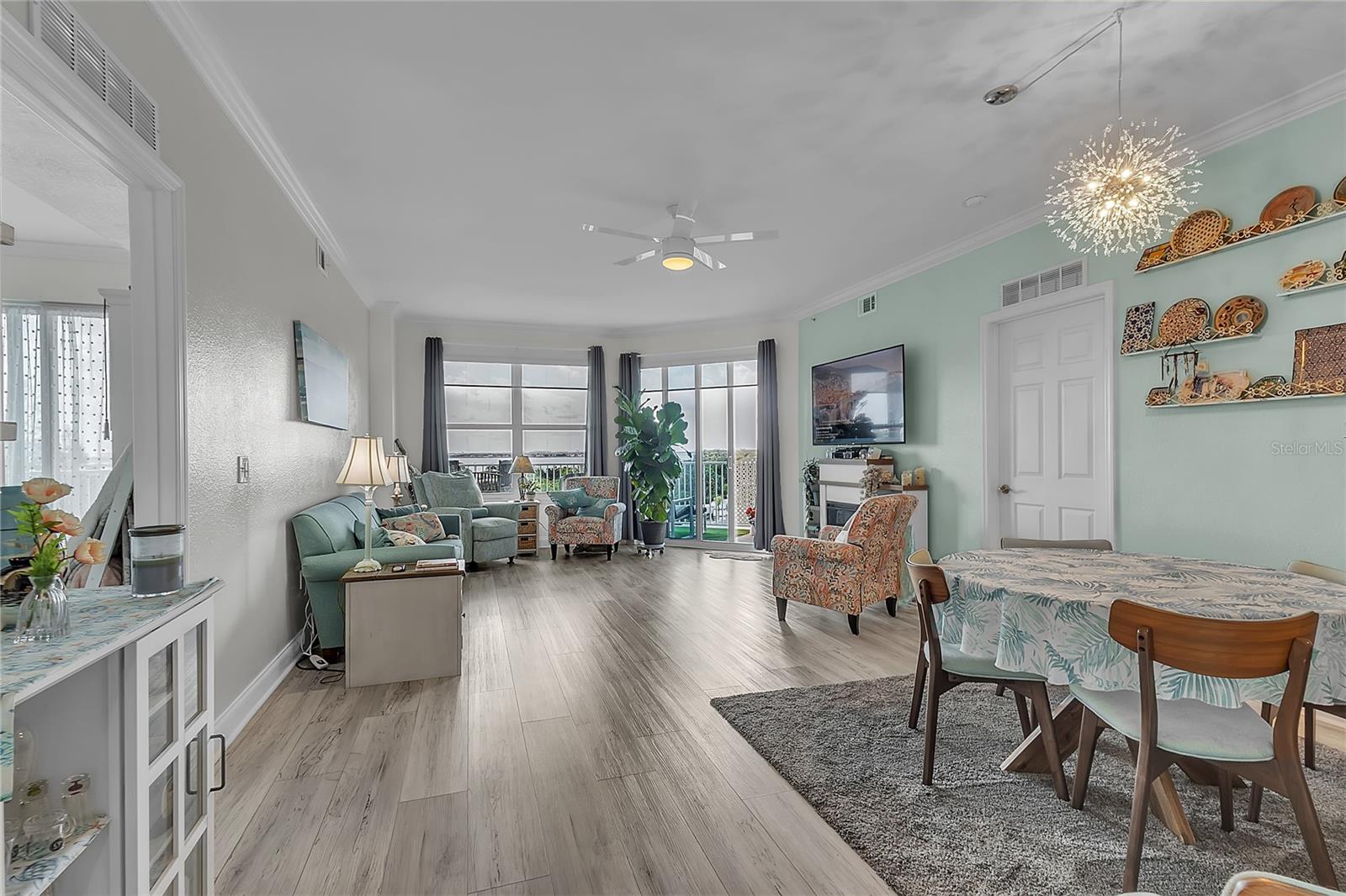HALIFAX LANDING - Residential