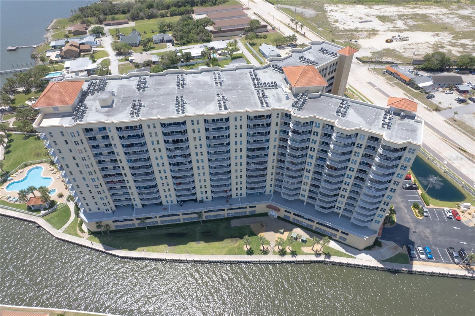 HALIFAX LANDING - Residential