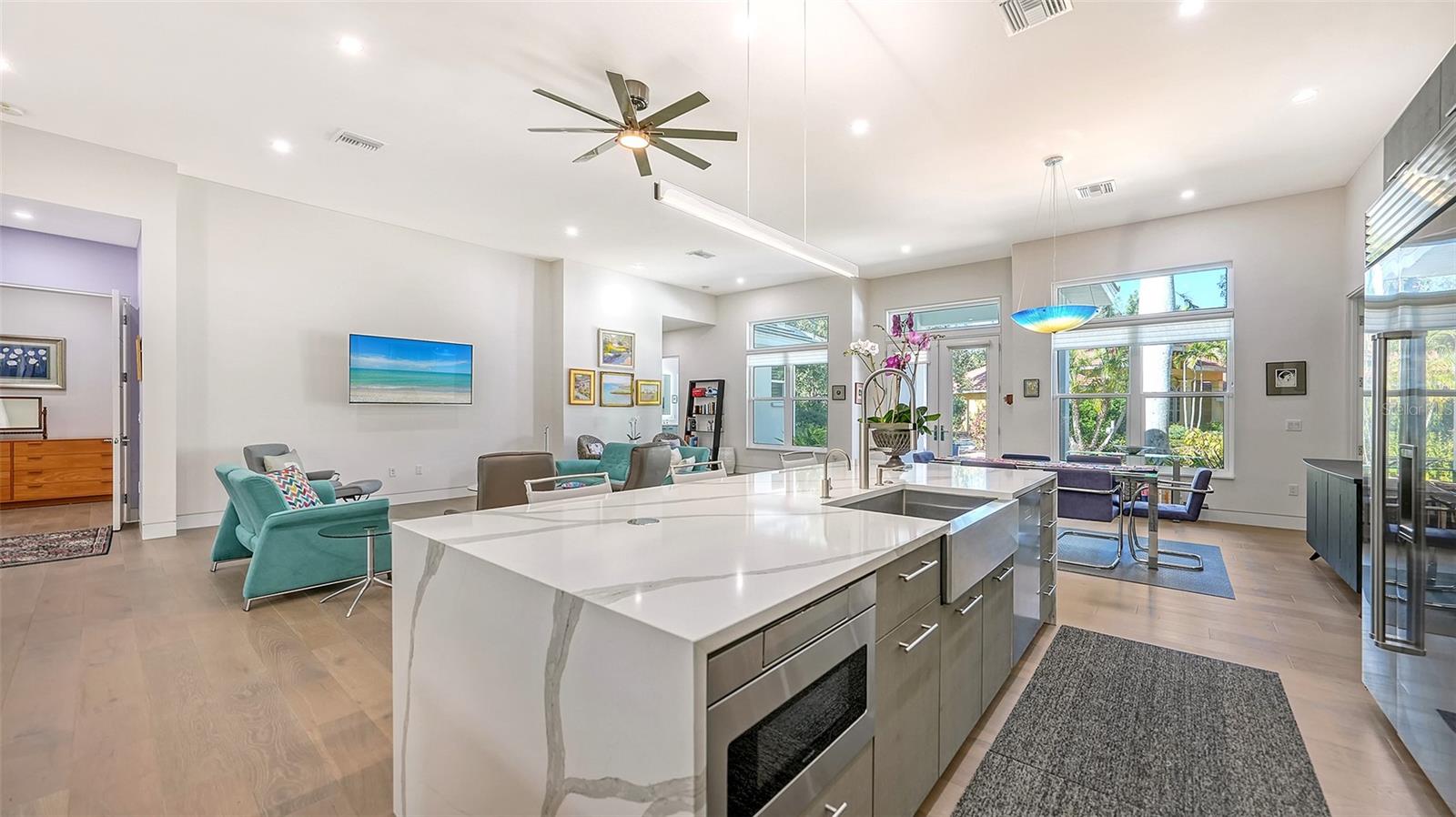 OLD OAKS - Residential