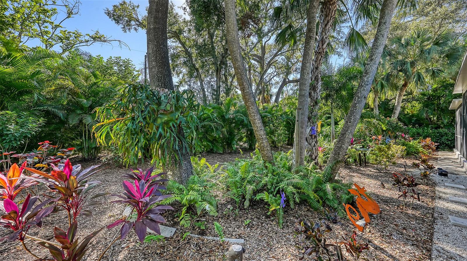 OLD OAKS - Residential