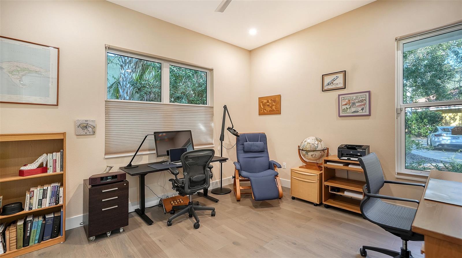 OLD OAKS - Residential