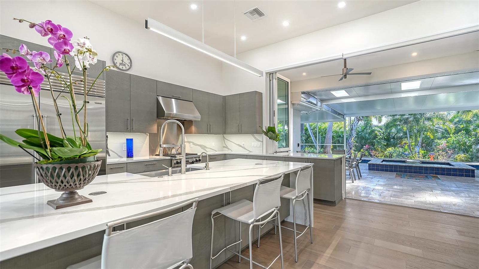 OLD OAKS - Residential