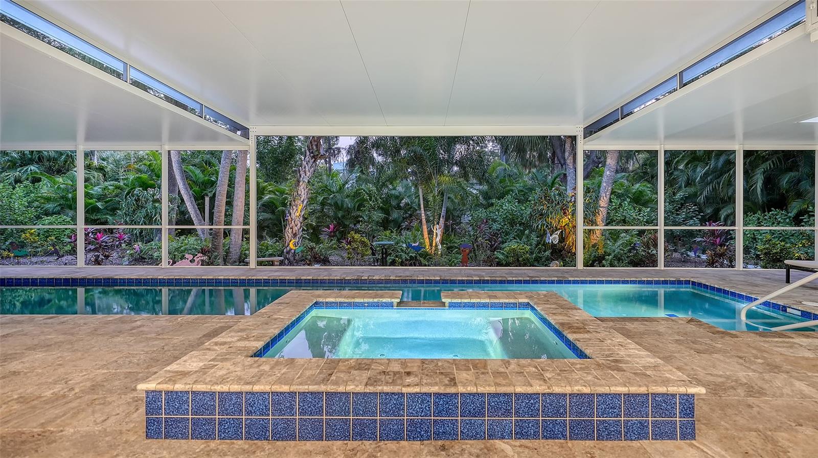 OLD OAKS - Residential