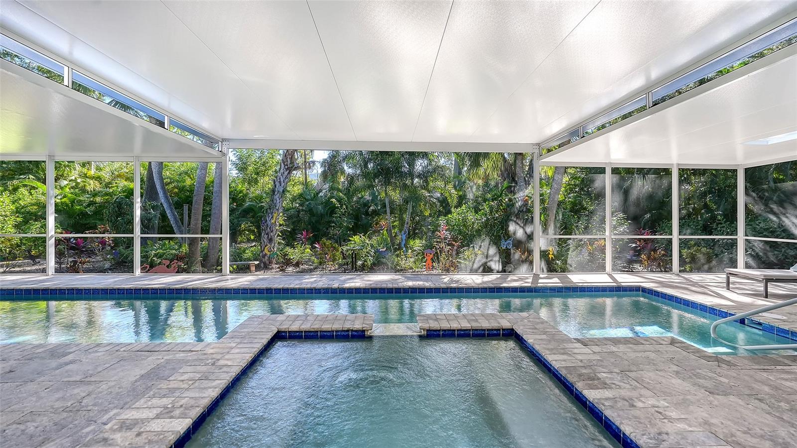 OLD OAKS - Residential