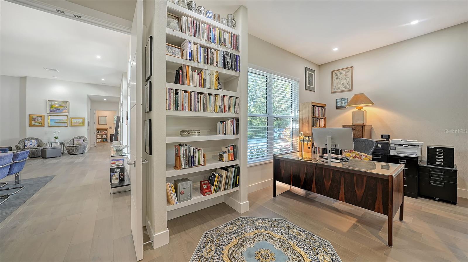 OLD OAKS - Residential