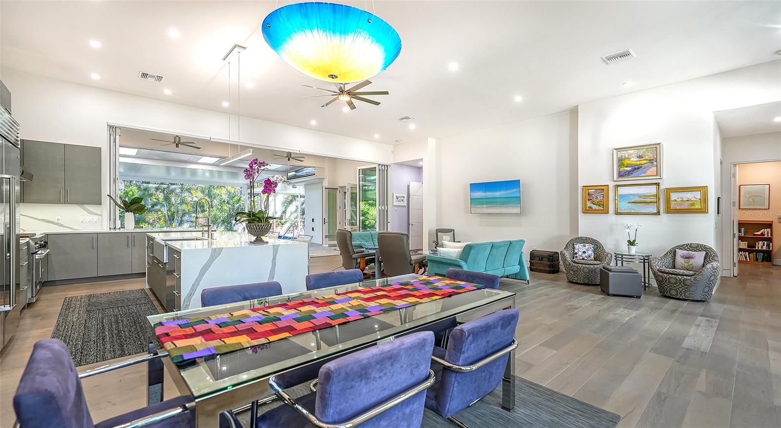 OLD OAKS - Residential