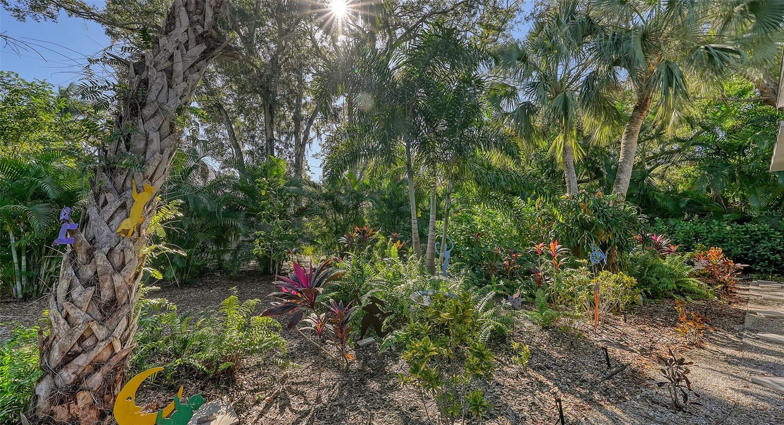 OLD OAKS - Residential