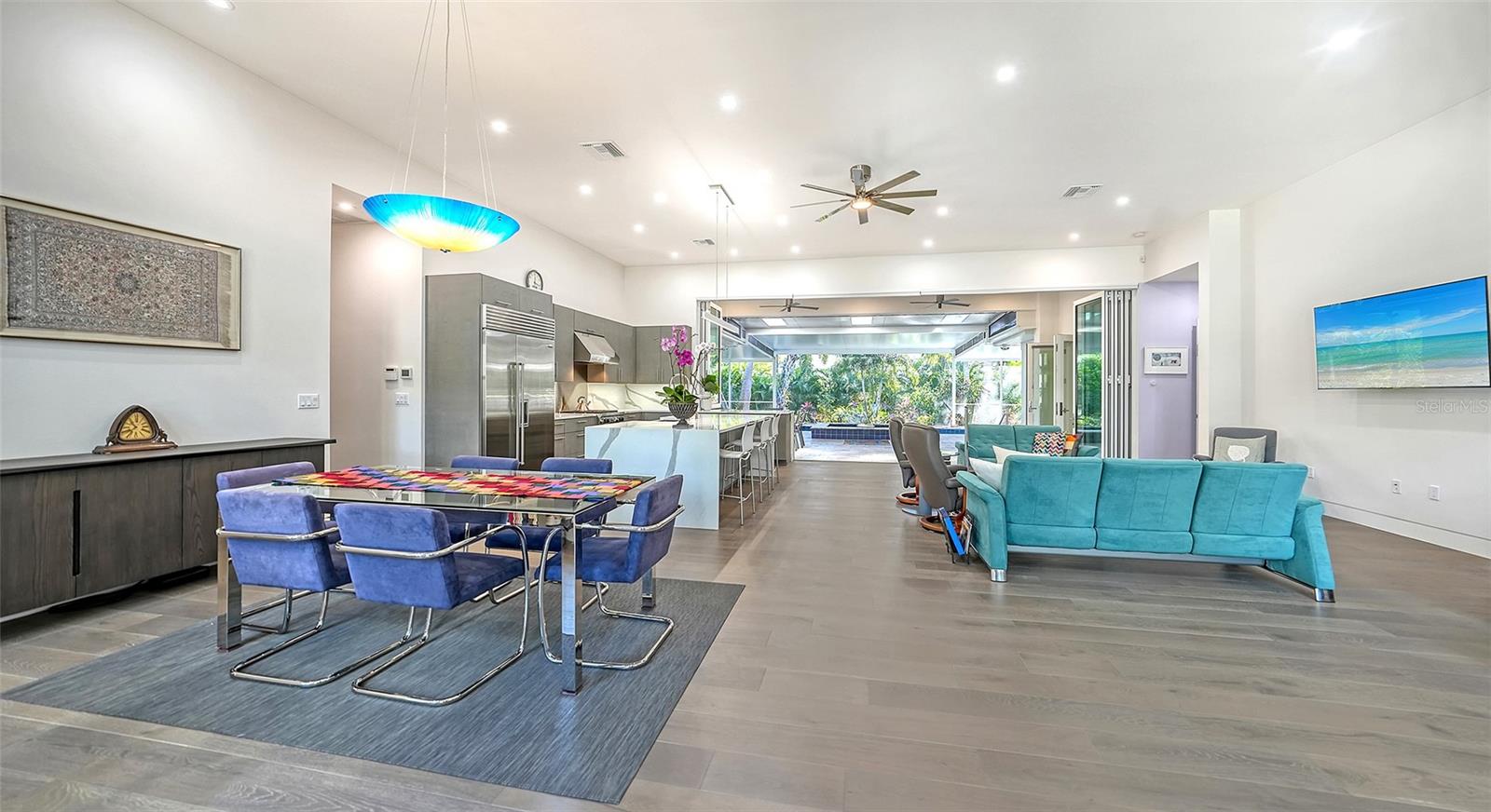 OLD OAKS - Residential