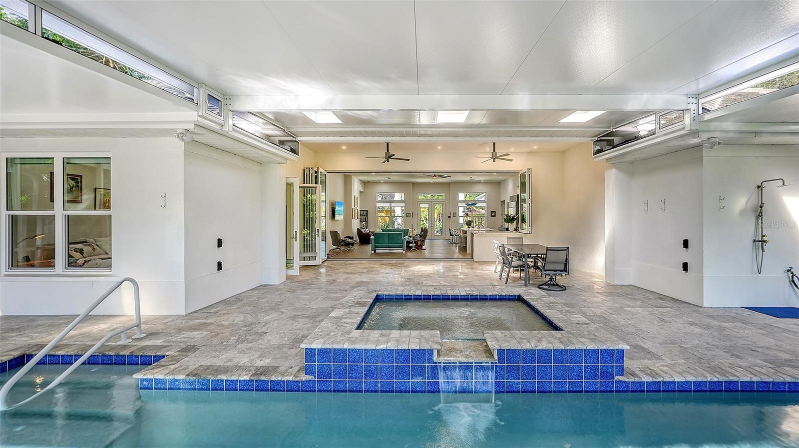 OLD OAKS - Residential