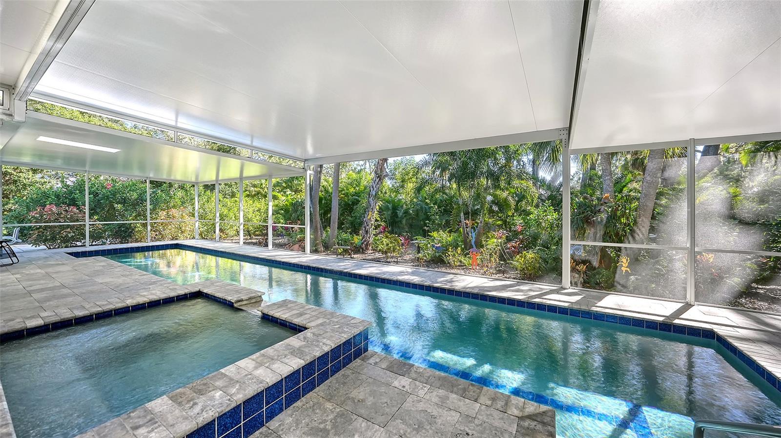 OLD OAKS - Residential