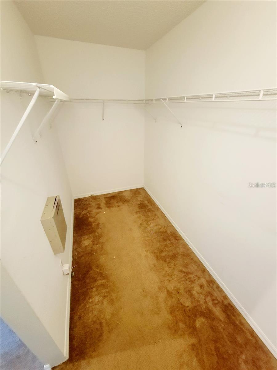 EDGEWATER AT GRAND OAKS PH 01 - Residential Lease